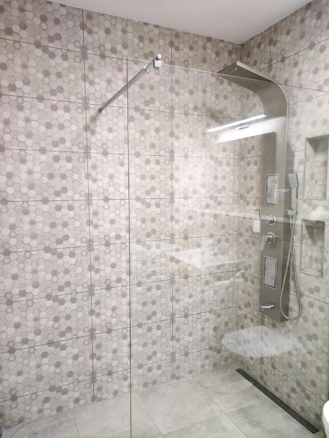 Royal Relax Apartman Keszthely Bagian luar foto