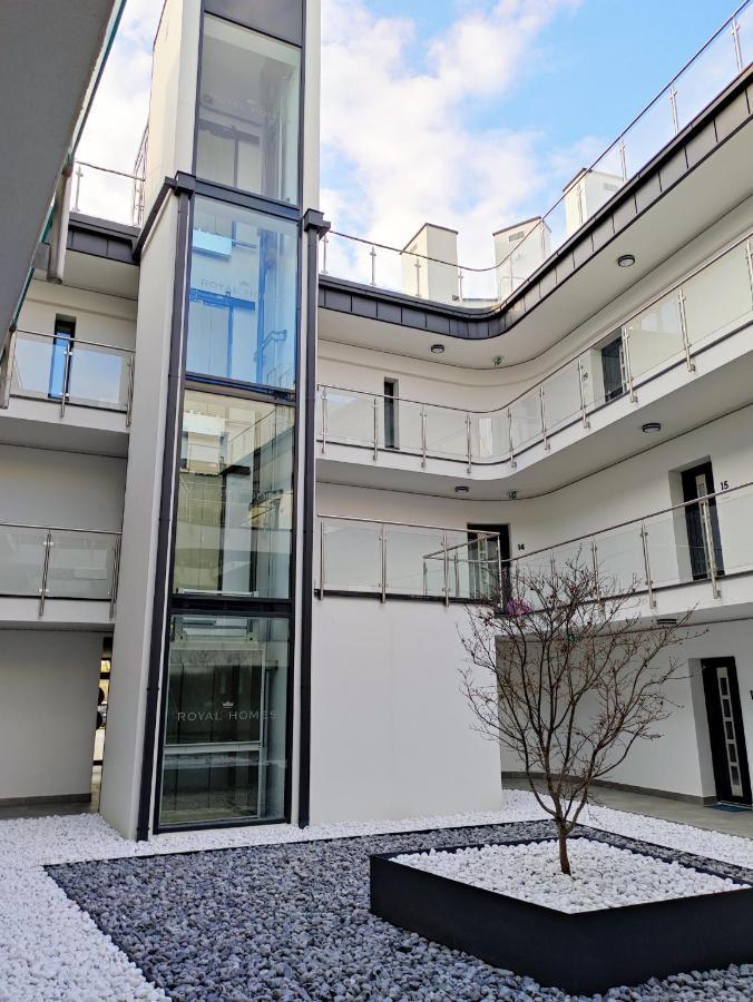 Royal Relax Apartman Keszthely Bagian luar foto