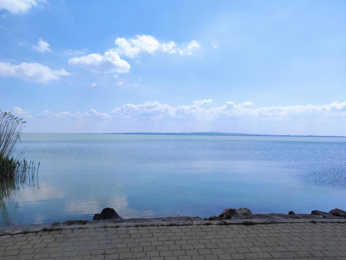 Royal Relax Apartman Keszthely Bagian luar foto